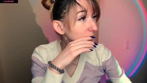 Snapshot of amandasentin chatting on 10.28.25 Amanda online show from 10.28.25