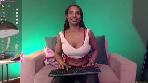 Snapshot of amara_bss_ chatting on 12.18.24 luna online show from 12.18.24