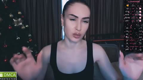 Snapshot of amara_campbell chatting on 12.19.24 amara campbell online show from 12.19.24