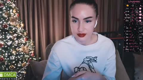 Snapshot of amara_campbell chatting on 12.20.24 amara campbell online show from 12.20.24