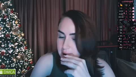 Snapshot of amara_campbell chatting on 12.24.24 amara campbell online show from 12.24.24