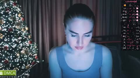 Snapshot of amara_campbell chatting on 12.25.24 amara campbell online show from 12.25.24