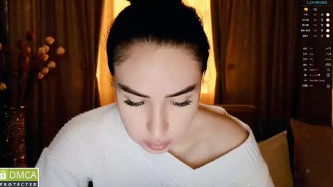 Snapshot of amara_campbell chatting on 11.01.25 amara campbell online show from 11.01.25