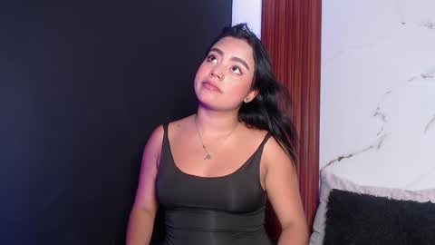 Snapshot of amara_cape chatting on 02.25.25 amara online show from 02.25.25