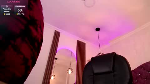 Snapshot of amara_davis1 chatting on 09.09.25 amara_davis1 online show from 09.09.25