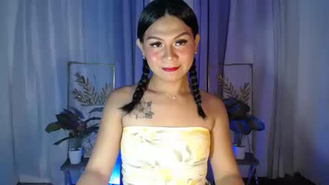 Snapshot of amara_lavelle chatting on 10.22.25 AMARAA online show from 10.22.25