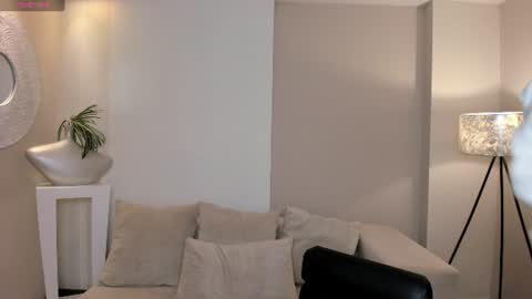 Snapshot of amaradivinex chatting on 07.10.26 Amara Di online show from 07.10.26