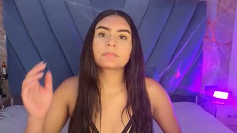 amarahanks_ online show from 11.03.25