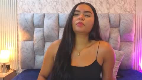 amarahanks_ online show from 11.19.25