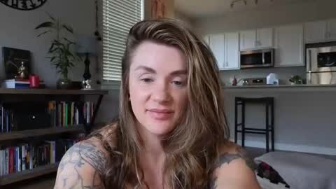 Snapshot of amarajezebel chatting on 11.05.25 Amara Jezebel online show from 11.05.25