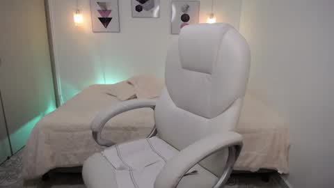 Amarantha online show from 02.12.25