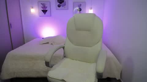 Amarantha online show from 10.04.25