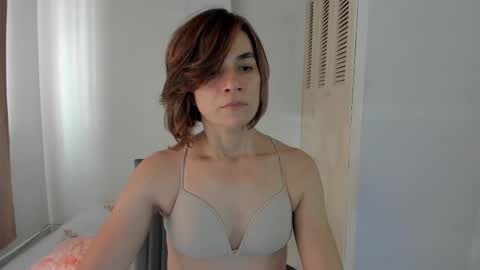 Snapshot of amaranthaajames chatting on 02.15.25 Amarantha online show from 02.15.25