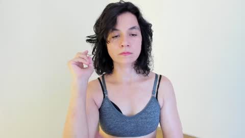 Snapshot of amaranthaajames chatting on 07.18.26 Amarantha online show from 07.18.26