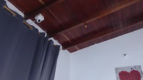   online show from 10.08.25