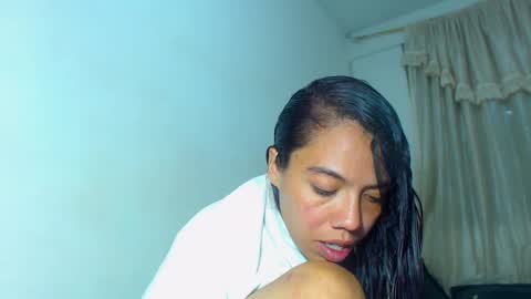 Snapshot of amararoberts08 chatting on 01.03.25 Amara Julia online show from 01.03.25