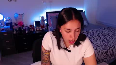 Mila  online show from 02.19.25