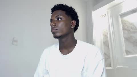 Snapshot of amare_25 chatting on 10.21.25 Amare online show from 10.21.25