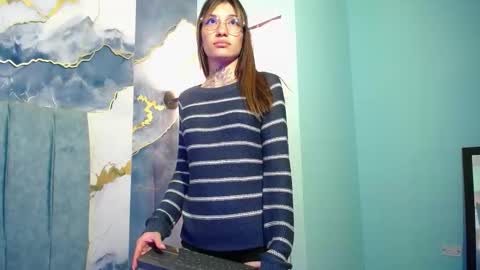 Snapshot of amare_sole chatting on 10.13.25 Amare Sole online show from 10.13.25