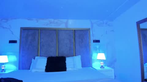 Emily online show from 12.19.25