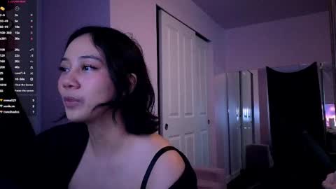 Snapshot of amateuroras chatting on 06.23.26 leash online show from 06.23.26