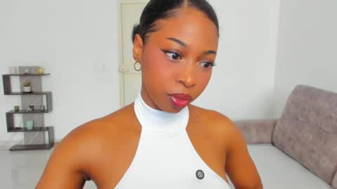 Snapshot of amatiistur chatting on 04.28.26 Tammy online show from 04.28.26