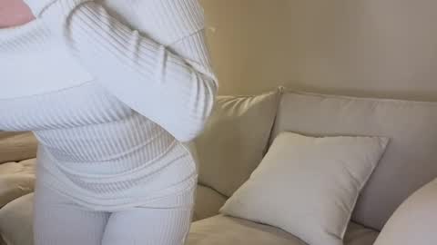 amaya_floress online show from 04.14.26