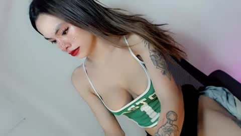 Annika 25yrs old online show from 02.19.25