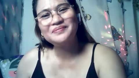 Snapshot of amazing_angel22 chatting on 03.24.26 amazing angel online show from 03.24.26