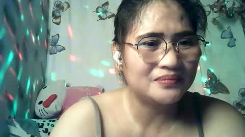 Snapshot of amazing_angel22 chatting on 03.25.26 amazing angel online show from 03.25.26