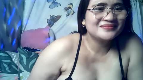 Snapshot of amazing_angel22 chatting on 03.29.26 amazing angel online show from 03.29.26