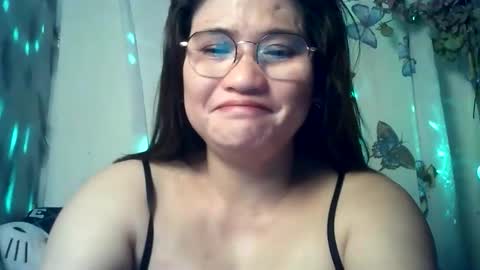 Snapshot of amazing_angel22 chatting on 03.31.26 amazing angel online show from 03.31.26