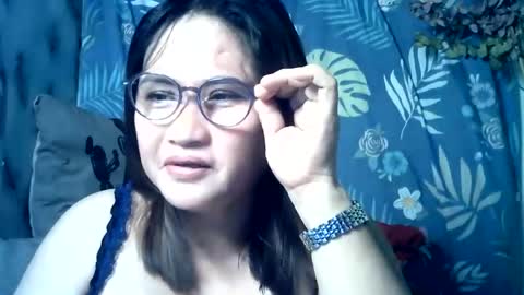Snapshot of amazing_angel22 chatting on 06.16.26 amazing angel online show from 06.16.26