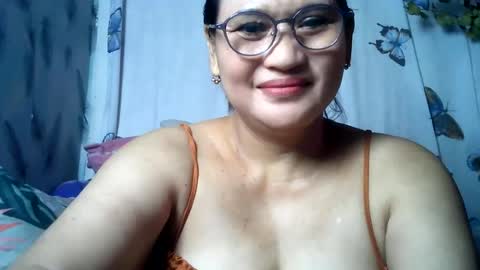 Snapshot of amazing_angel22 chatting on 06.23.26 amazing angel online show from 06.23.26