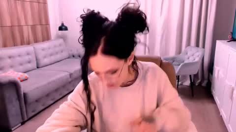 Snapshot of amazingeyes89 chatting on 03.16.26 Izza online show from 03.16.26