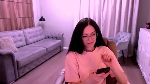 Snapshot of amazingeyes89 chatting on 04.16.26 Izza online show from 04.16.26