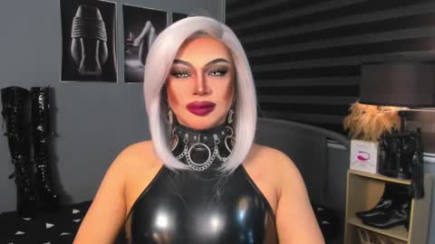 Snapshot of amazingfatcock_ts chatting on 12.10.24 MISS JAZMINE QUEEN OF HELLFIRE online show from 12.10.24