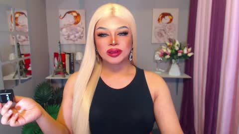 Snapshot of amazingfatcock_ts chatting on 01.10.25 MISS JAZMINE QUEEN OF HELLFIRE online show from 01.10.25