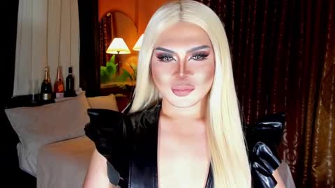 Snapshot of amazingfatcock_ts chatting on 01.26.25 MISS JAZMINE QUEEN OF HELLFIRE online show from 01.26.25