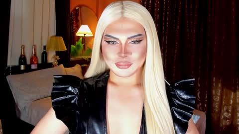 Snapshot of amazingfatcock_ts chatting on 01.27.25 MISS JAZMINE QUEEN OF HELLFIRE online show from 01.27.25