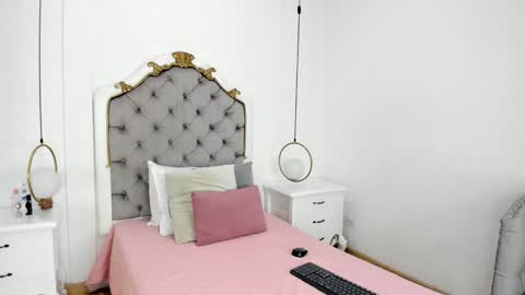 Sara online show from 12.17.24