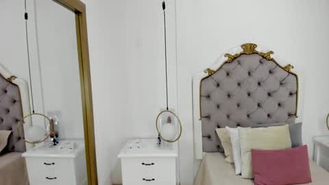 Sara online show from 12.23.24