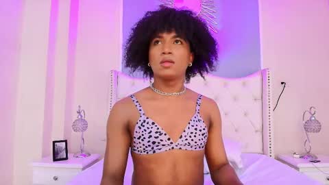 Ambar Colling online show from 03.12.25