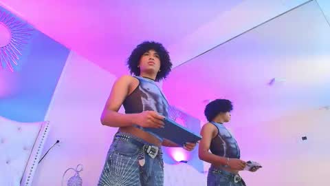 Ambar Colling online show from 10.03.25