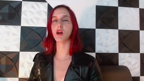 ambar_roux1 online show from 02.10.25