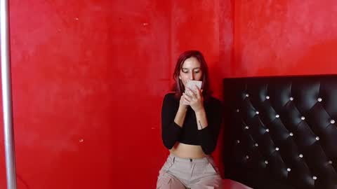 ambar_roux1 online show from 02.17.25