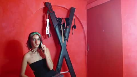 ambar_roux1 online show from 03.01.25