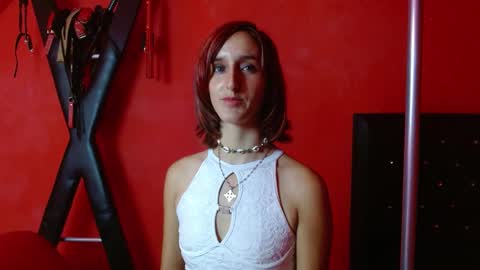 ambar_roux1 online show from 03.11.25