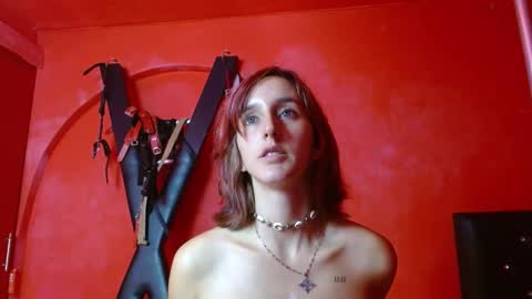 ambar_roux1 online show from 03.12.25