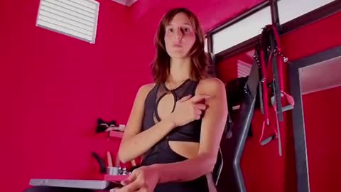 Snapshot of ambar_roux1 chatting on 09.17.25 ambar_roux1 online show from 09.17.25